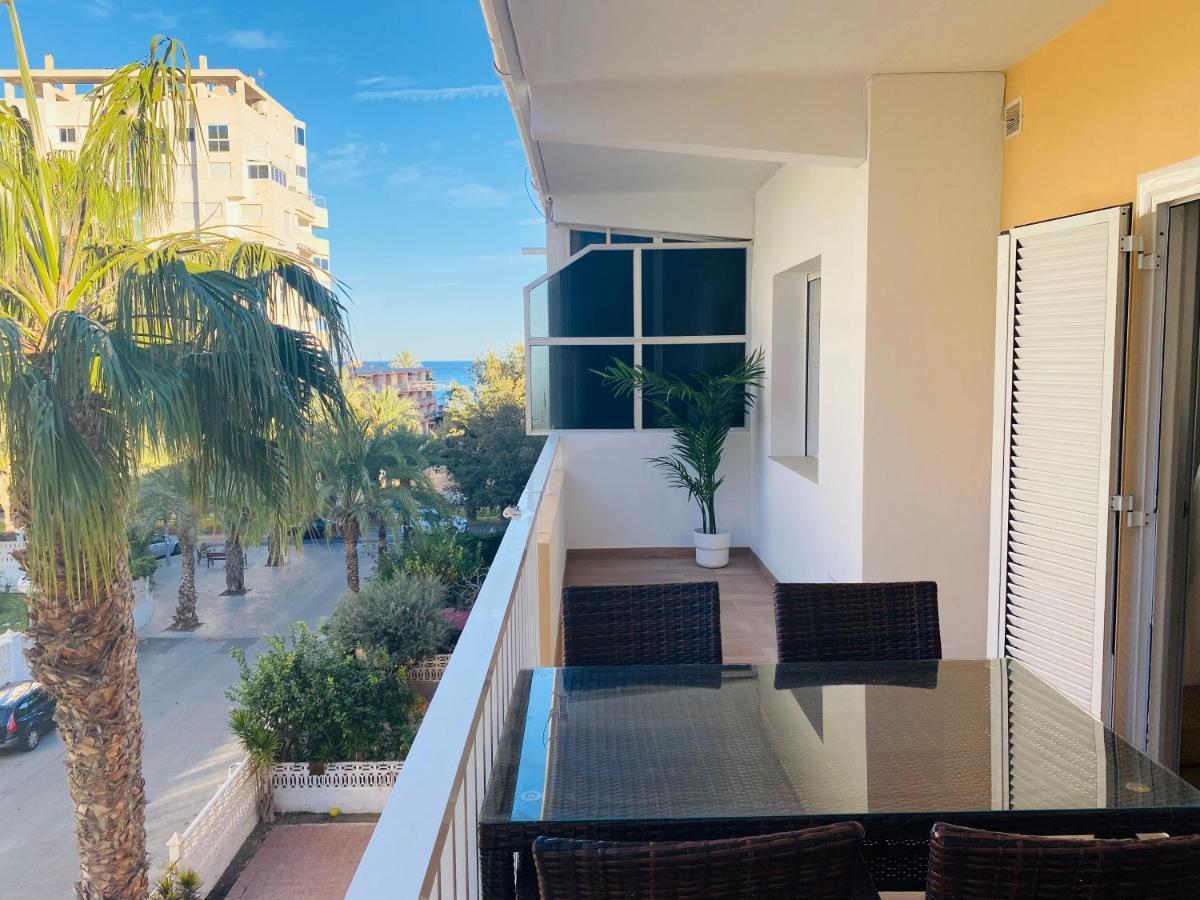Amplio apartamento con vistas al mar, parking y wifi Alicante Exterior foto